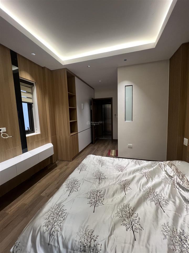 Bán nhà ngõ 157 pháo đài láng! 40m2*6t, thang máy, ngõ thông, nội thất full, kd công năng đầy đủ