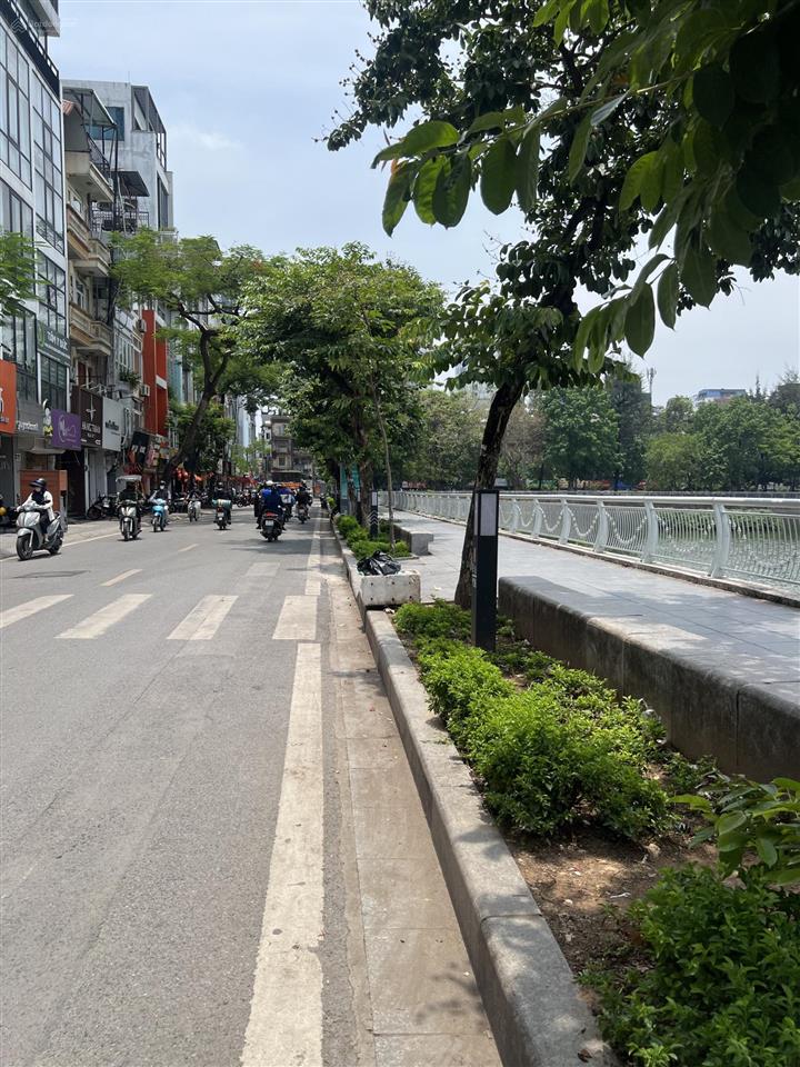 Cực hiếm! trần hữu tước 42m2*5t, lô góc, gần ô tô, gần hồ, dân xây, nội thất ful, công năng đ đủ.