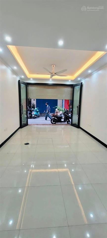 Quá hiếm! phố trung phụng, 38m2 x 6t, sát ô tô, dân xây nội thất cơ bản, dân trí vip, công năng đủ.