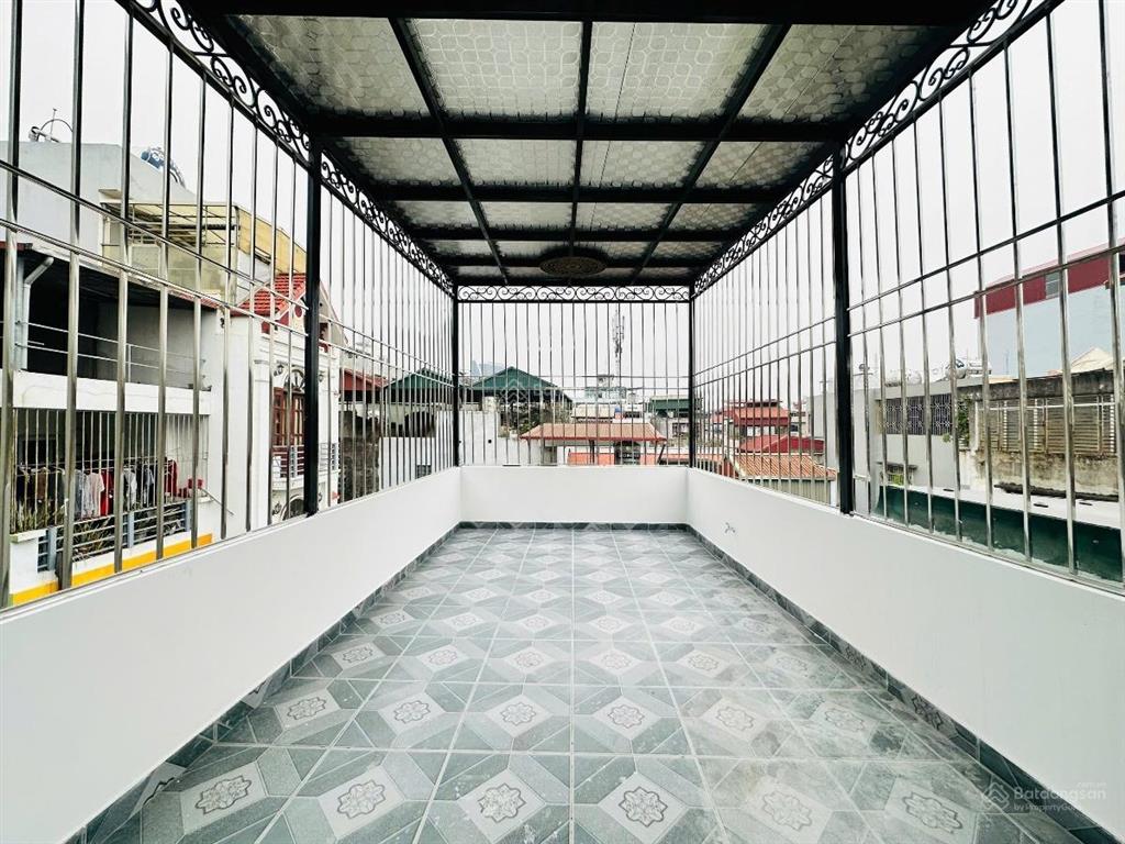 Nhà mới koong! phố huỳnh thúc kháng, 40m2*6t, thang máy, gần ô tô ngõ thông, công năng đ đủ.