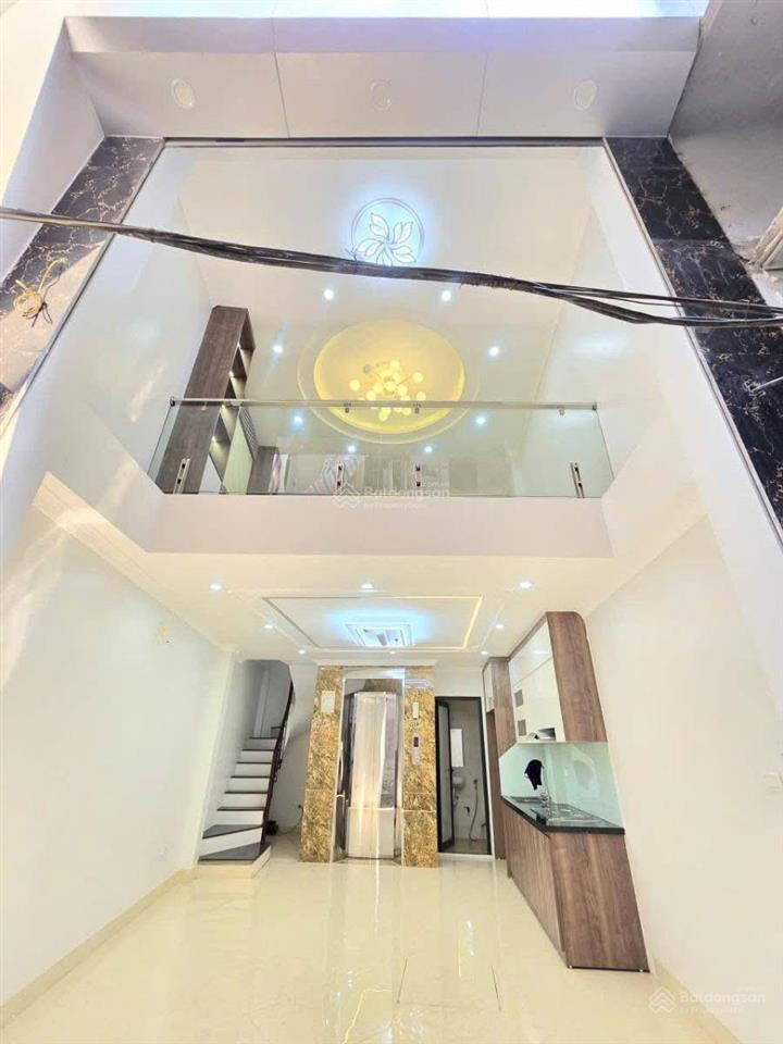 Nhà mới coong! xã đàn 36m2*6t, thang máy gần ô tô, sát trường c1,c2,c3, đh, công năng đủ, ở vip.