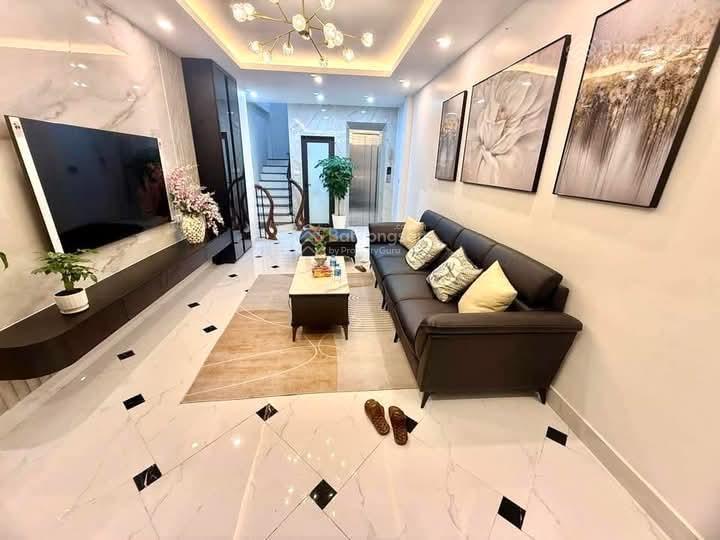 Hiếm!phố nguyễn lương bằng, 42m2*6t, thang máy, nội thất ful, gần ô tô, dân trí vip, công năng đ đ.