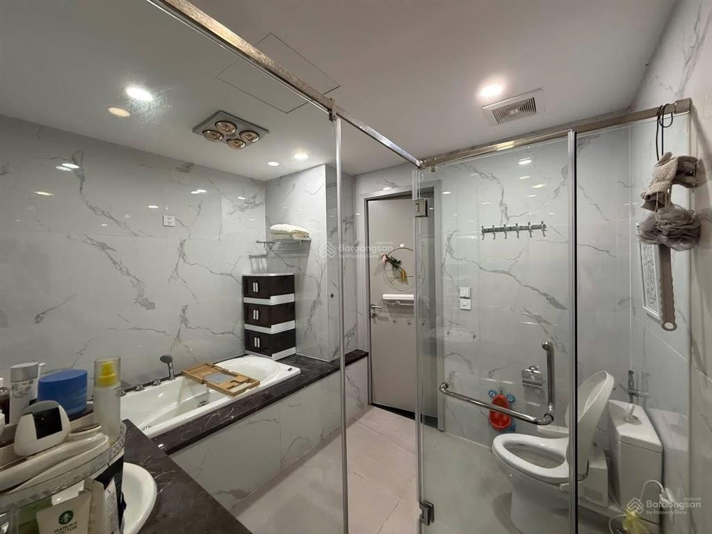Siêu hiếm! phố vip cát linh, 36m2*5t, gần phố ngõ thông sát trường c1,c2,c3, công năng đ đủ, ở vip.