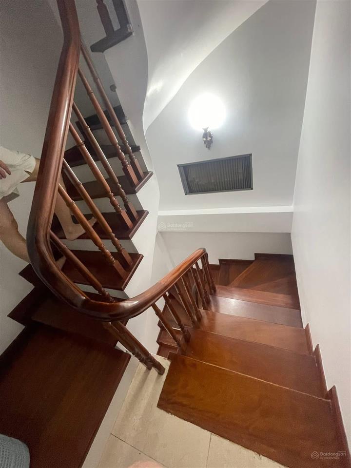 Siêu hiếm! phố vip cát linh, 36m2*5t, gần phố ngõ thông sát trường c1,c2,c3, công năng đ đủ, ở vip.