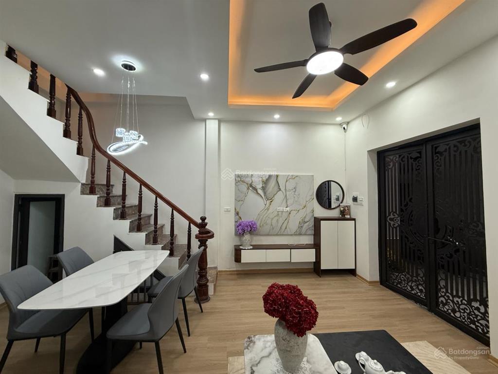 Siêu hiếm! phố vip cát linh, 36m2*5t, gần phố ngõ thông sát trường c1,c2,c3, công năng đ đủ, ở vip.