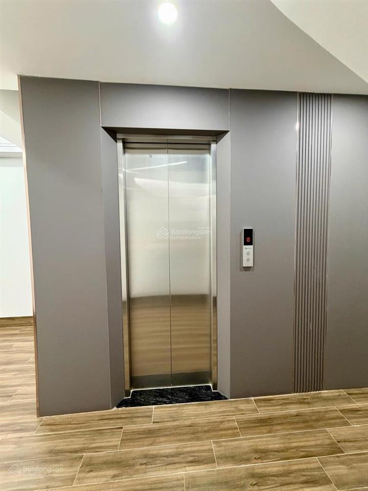 Cực hiếm! phố vip nguyên hồng, 38m2*6t, thang máy, ô tô đỗ cửa, ngõ thông, nội thất ful, ở cực vip.