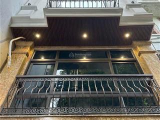 Giảm sốc 1,5 tỷ! phố vip láng hạ, nhà mới, thang máy, nội thất ful, sát ô tô, ngõ thông, ở cực vip