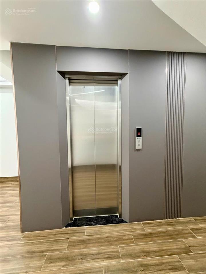 Giảm sốc 1,5 tỷ! phố vip láng hạ, nhà mới, thang máy, nội thất ful, sát ô tô, ngõ thông, ở cực vip