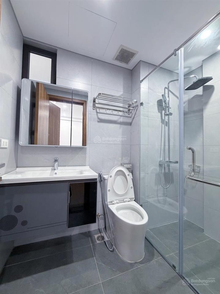 Siêu hiếm! phố vip chùa láng, 32m2*6t, dân xây, 2 thoáng, ngõ ô tô tránh, kd sầm uất, ở cực vip.