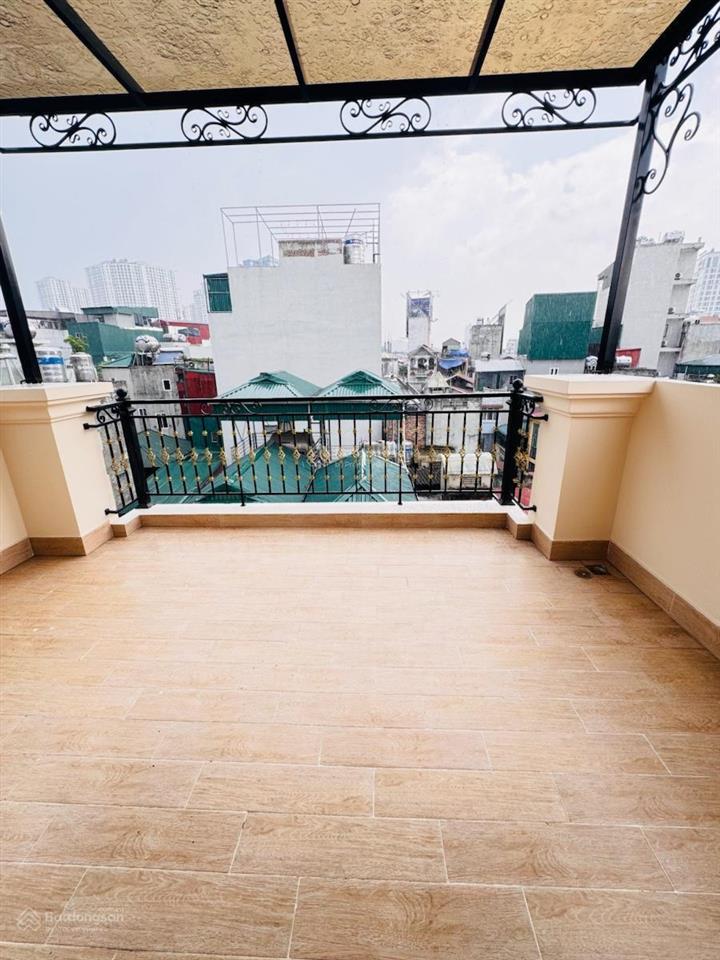 Siêu hiếm! phố vip chùa láng, 32m2*6t, dân xây, 2 thoáng, ngõ ô tô tránh, kd sầm uất, ở cực vip.
