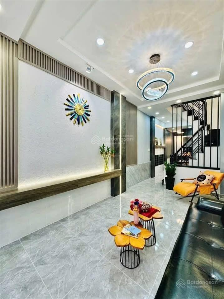 Giảm sốc 1,2 tỷ! phố trần hữu tước, 42m2 * 5t, dân xây lô góc, gần phố, gần hồ, dân trí cao, ở vip