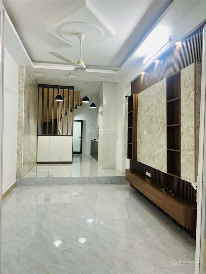 Giảm sốc 1,2 tỷ! phố trần hữu tước, 40m*5t, dân xây 2 thoáng, gần phố gần hồ, công năng đ đủ, ở vip