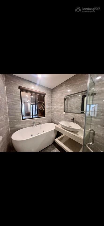 Giảm sốc 1,2 tỷ! phố trần hữu tước, 40m*5t, dân xây 2 thoáng, gần phố gần hồ, công năng đ đủ, ở vip