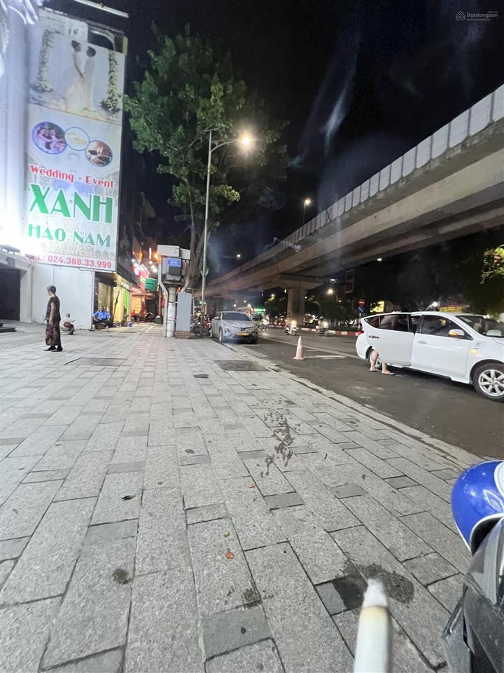 Thông số hoàn hảo! phố hào nam, 42m2*5t, dân xây, 2 thoáng, gần phố ngõ thông, nội thất full ở vip