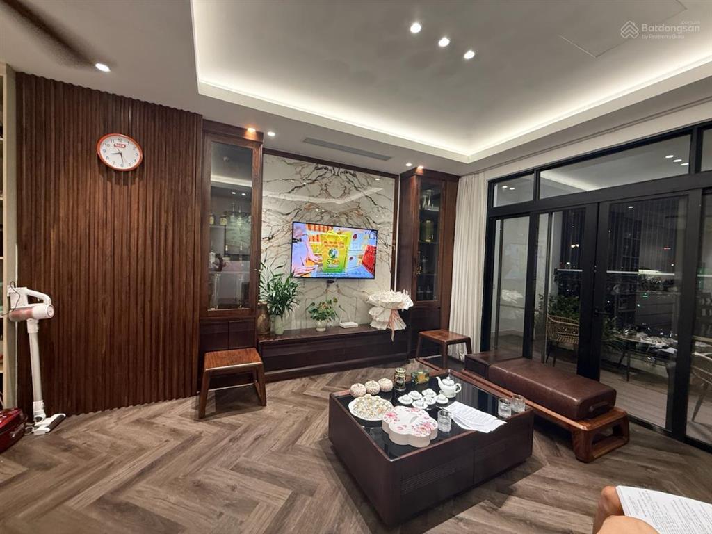 Thông số vip! nguyễn chí thanh, 50m2*6t, dân xây, ô tô đỗ cửa, ngõ thông, kdvp, spa, ở thì vip