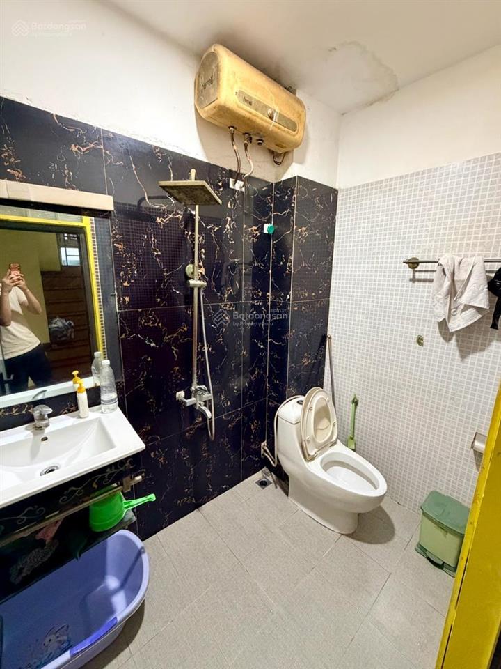 Giảm sốc 1,5 tỷ! phố trung phụng, 36m2*6t, dân xây, 15m ta ô tô đỗ,2 thoáng, nội thất ful, ở sướng.