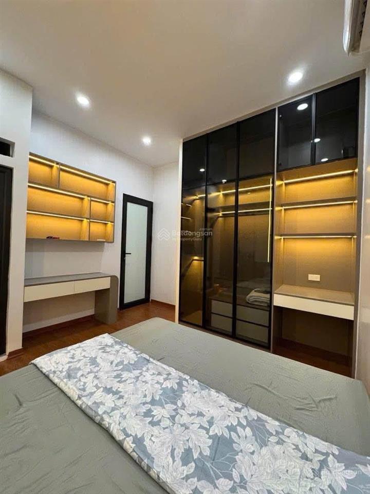 Hiếm hiếm! phố tây sơn, 28m2*5t, nội thất ful, cực gần phố, ngõ thông, dân trí vip, công năng đ đủ.