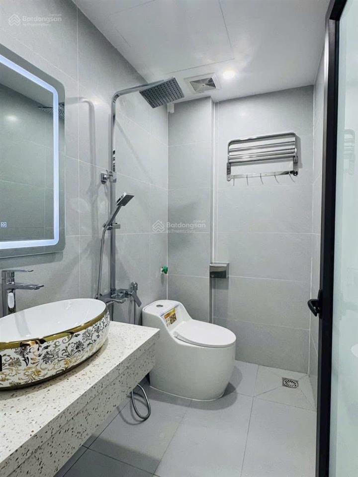 Giảm sốc 2 tỷ! phố vip hào nam 46m2*5t, dân xây, gần ô tô, ngõ thông, nội thất cơ bản ở cực vip