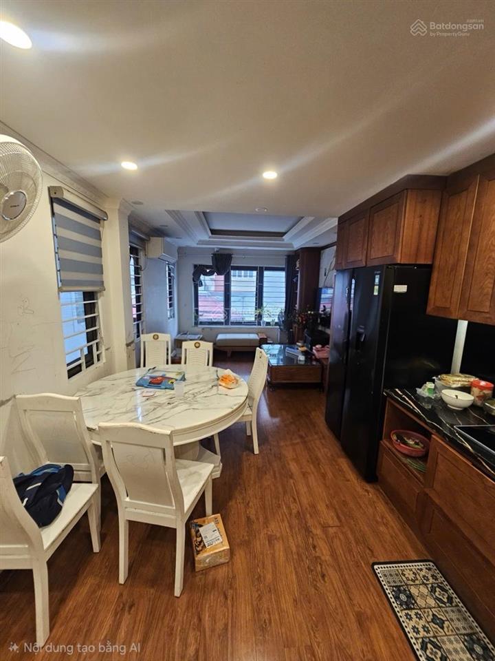 Hiếm hiếm! phố vip hoàng cầu, 45m2*4t, gần ô tô, gần hồ, dân trí cao, công năng đ đủ, ở cực sướng.