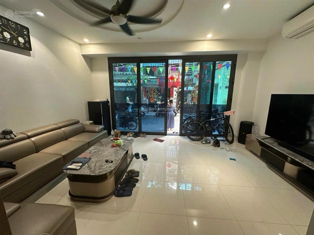 Hiếm! phố vip chùa láng, 35m2*6t, dân xây, ô tô tránh,ngõ bàn cờ, thông, ở kết hợp kd thì siêu đinh