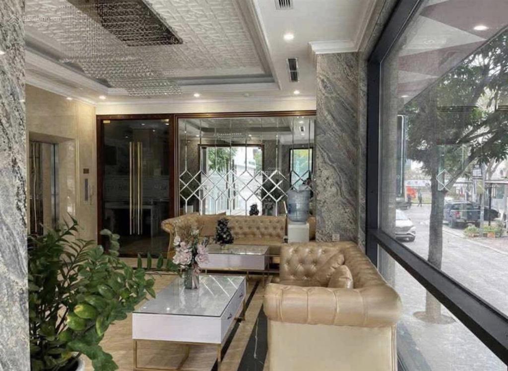 Bán khách sạn 4 sao trần thái tông  11 tầng  lô góc 2 mặt tiền  gần công viên cầu giấy
