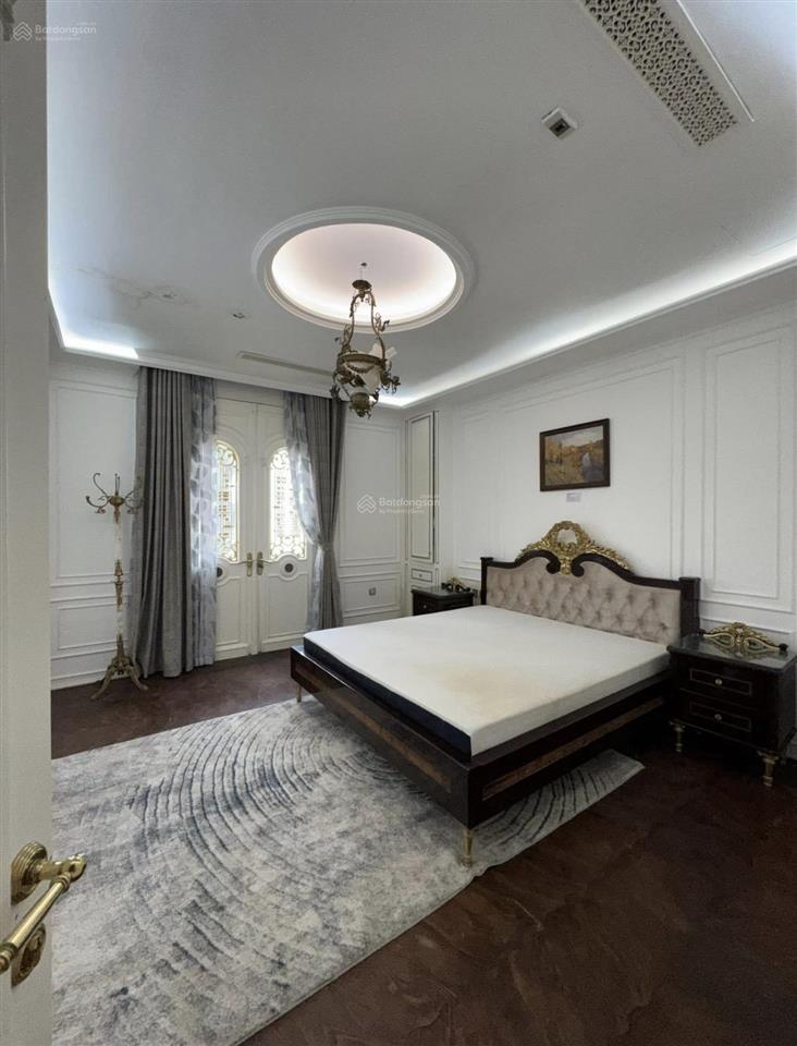 Biệt thự đơn lập thành phố giao lưu  240m2  view hồ  2 mặt ô tô tránh  giá nhỉnh 80 tỷ