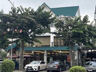 Biệt thự đơn lập thành phố giao lưu  240m2  view hồ  2 mặt ô tô tránh  giá nhỉnh 80 tỷ