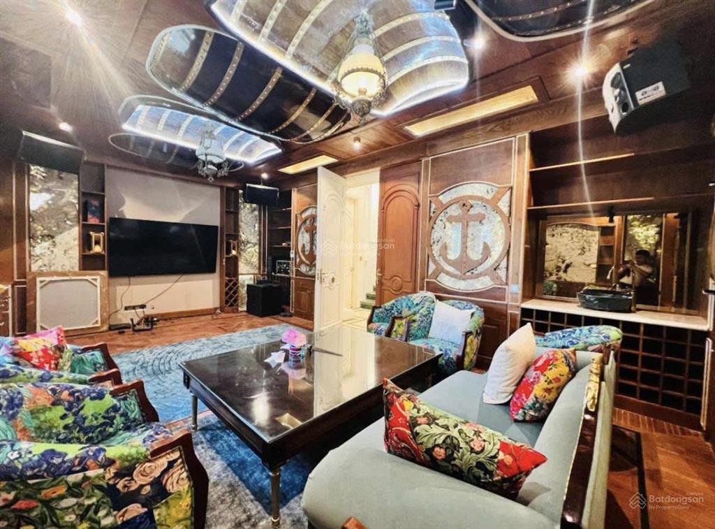 Biệt thự đơn lập thành phố giao lưu  240m2  view hồ  2 mặt ô tô tránh  giá nhỉnh 80 tỷ