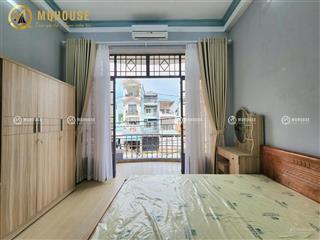 Cho thuê căn hộ dịch vụ tân bình, có ban công lớn