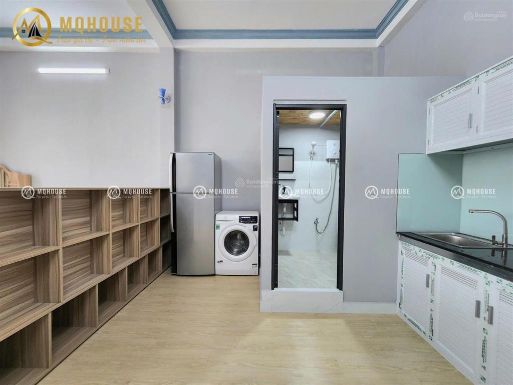 Cho thuê căn hộ dịch vụ tân bình, có ban công lớn