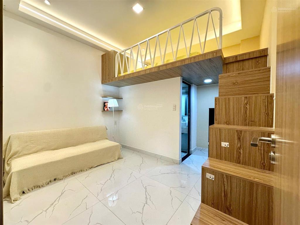 Phòng ban công mới siêu rẻ  siêu đẹp full nội thất ngay công viên làng hoa
