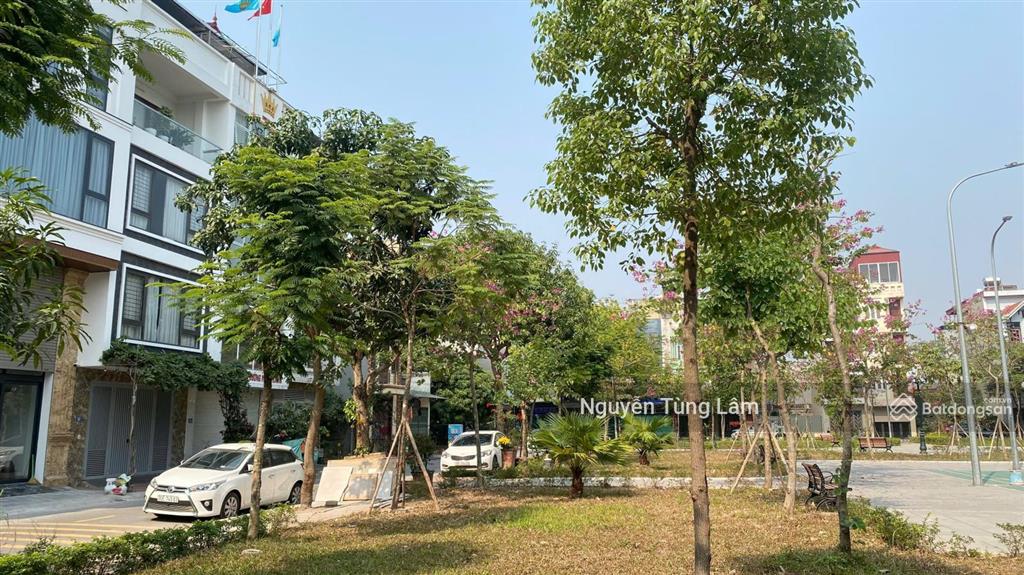 Nhà liền kề đấu giá giang biên 75m2, 5 tầng mt 5m cạnh vườn hoa chỉ 18 tỷ