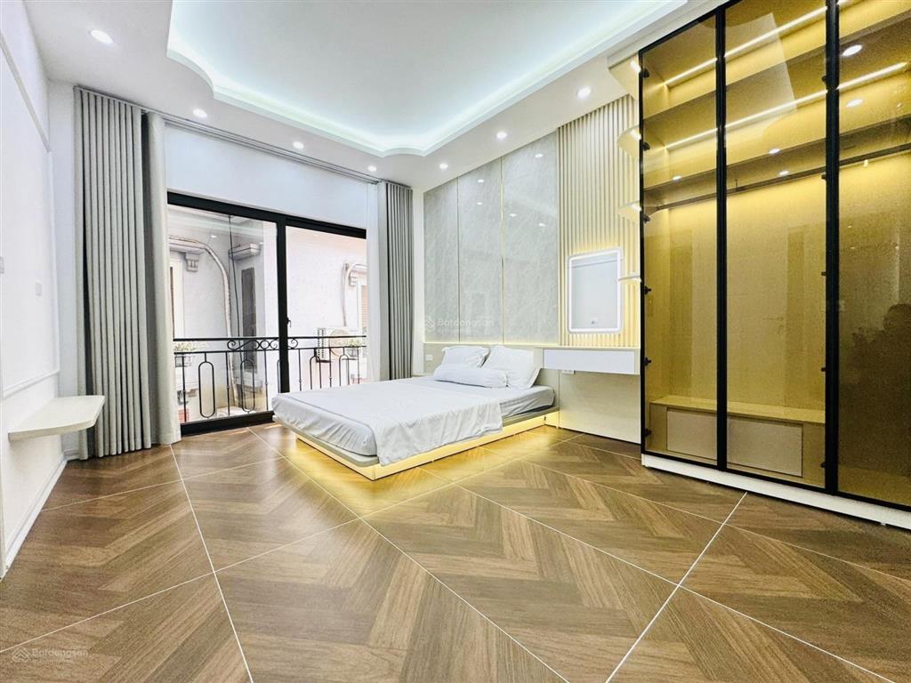 Xã đàn đống đa  10m ra oto  6 tầng thang máy  32m2 5m mặt tiền  full nội thất  ở ngay 10,8 tỷ
