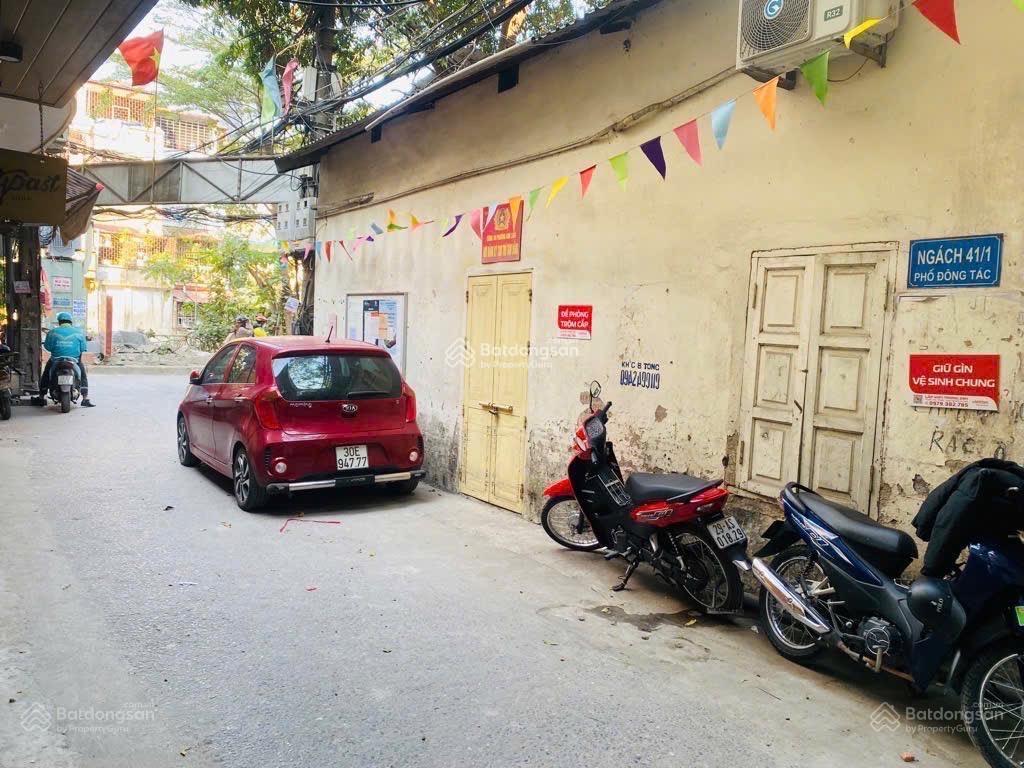 Bán nhà riêng phố đông tác, xe tải vào, kd tốt, sát vincom, chợ, siêu thị, bv
