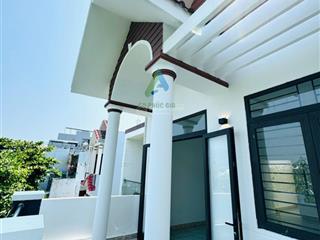 Bán nhà 3 tầng lý đạo thành  100m2 đường7,5m giá 11,5 tỷ tl