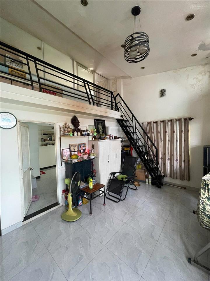 Cô tuyết cần bán gấp căn nhà 36,5m2 giá 5tỷ400 triệu đường phan văn trị phường 11 quận bình thạnh