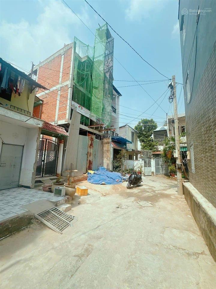 Hẻm ô tô quay đầu lê quang định, p7 bình thạnh 5x14m cấp 4 giá 9,5 tỷ tl