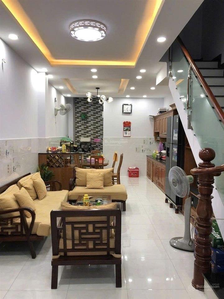 Bán gấp nhà hxh phạm văn đồng p13 bình thạnh 5x13m 3 tầng giá 8.6 tỷ