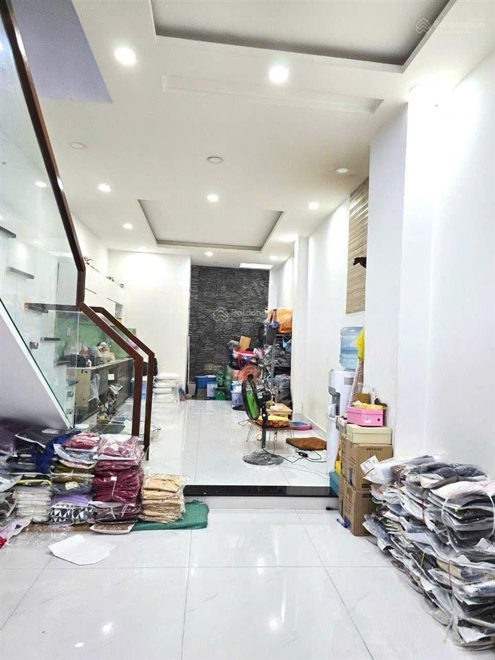 19/trần bình trọng p5 bình thạnh 3,9 x 13m 4 tầng nở hậu giá 8,7 tỷ còn tl