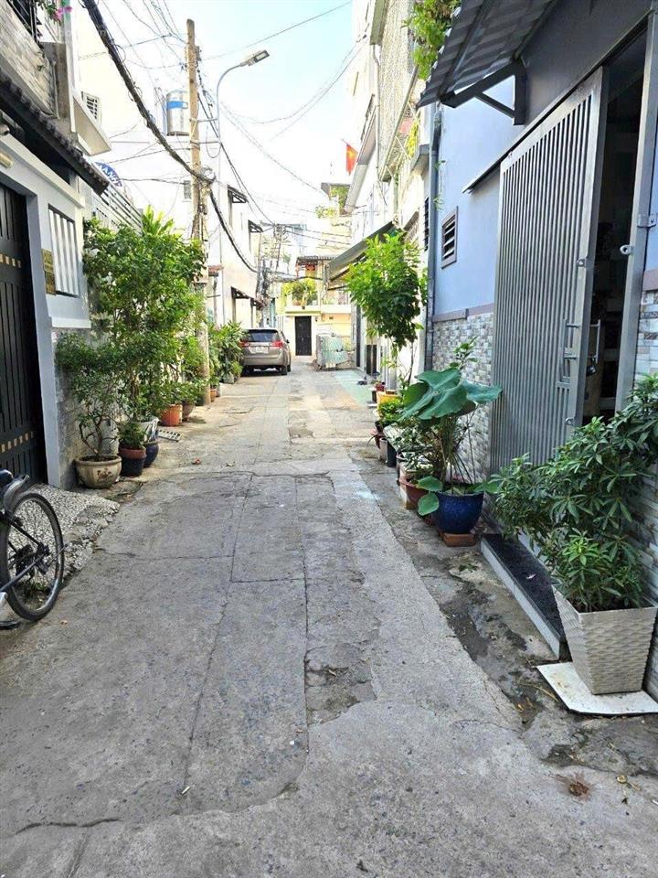 19/trần bình trọng p5 bình thạnh 3,9 x 13m 4 tầng nở hậu giá 8,7 tỷ còn tl