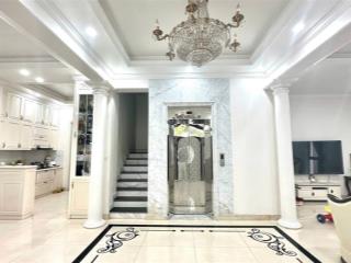 Song lập 144m giá rẻ 21,9 tỷ. thoả thuận . gần hồ , bãi đỗ xe. full nội thất, thang máy