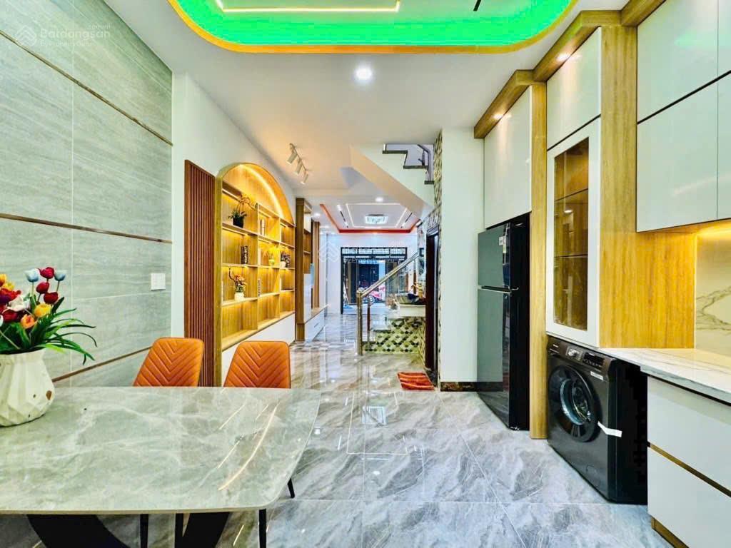 Mt nguyễn tư giãn, gò vấp 75 m², 3 tầng, nhà mới xây, full nội thất, nhỉnh 7 đồng.