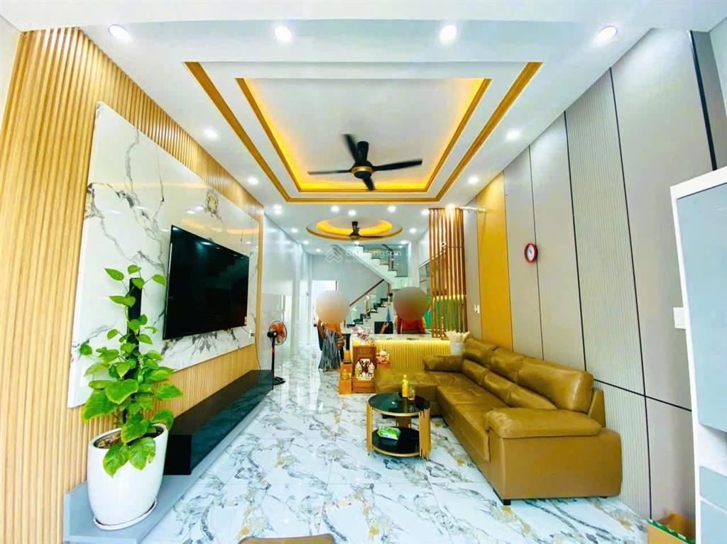 Bán nhà 3 tầng sát vinhomes grand park giá 5 tỷ
