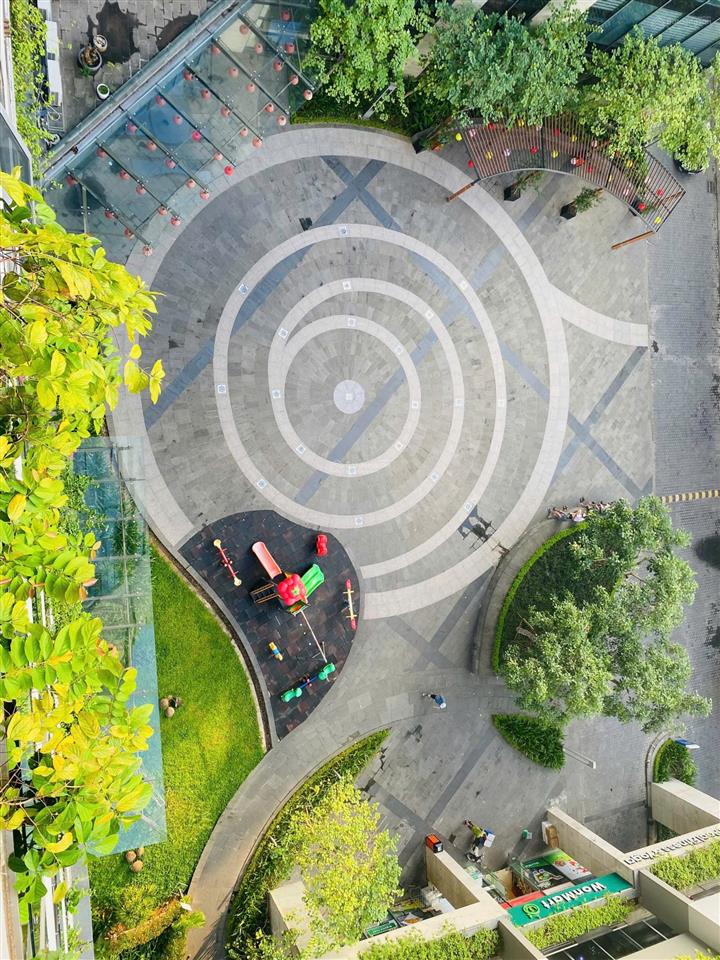 Giá thật. chính chủ bán gấp căn 2 pn view đài phun nước ban công đông nam tầng trung.