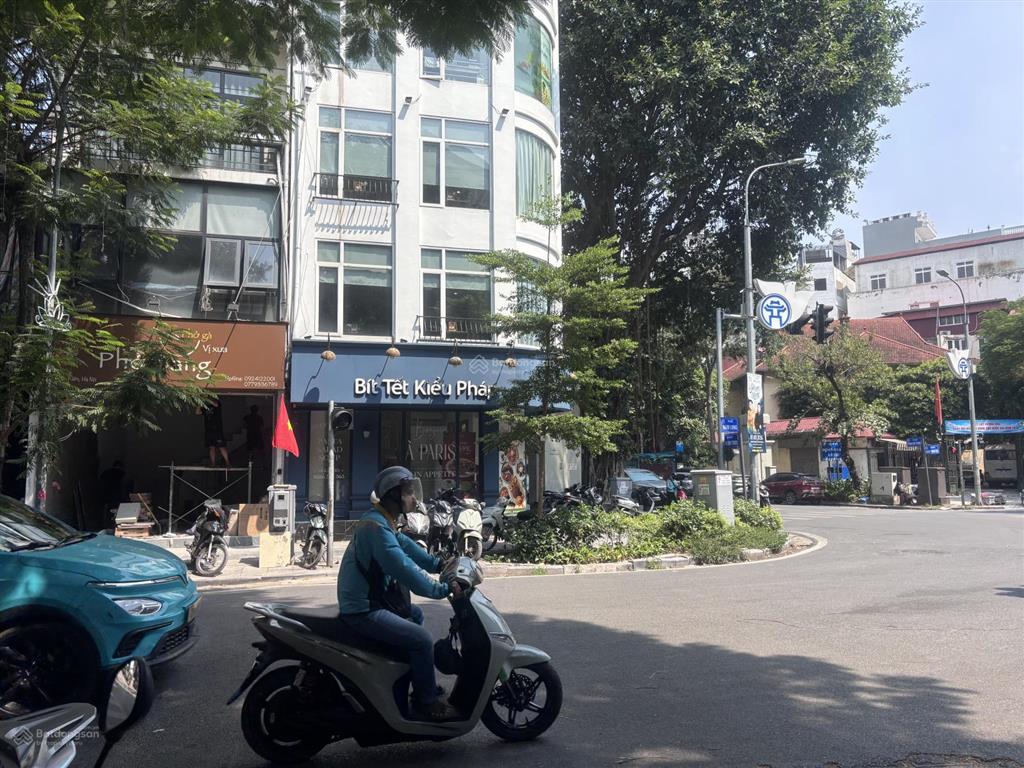 Hàng đẹp và siêu đẹp trung tâm hoàn kiếm, pháp lý chuẩn, xây ks thì khỏi bàn,  hành kín
