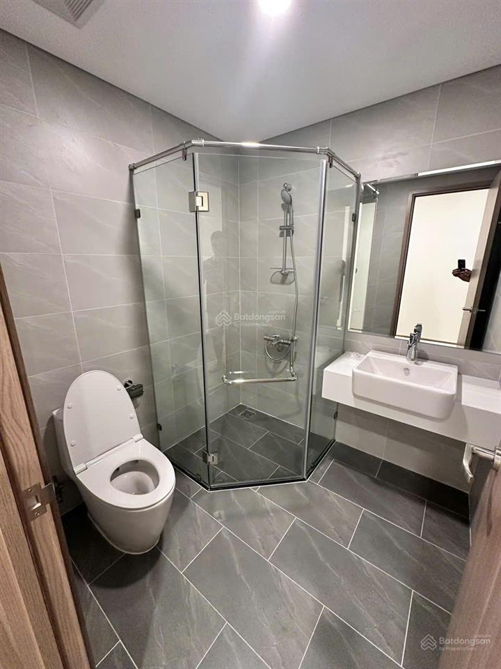 Chính chủ cần bán căn studio toà tc2 tầng 22 dt 29.5m2 giá 2,4 tỷ có thương lượng