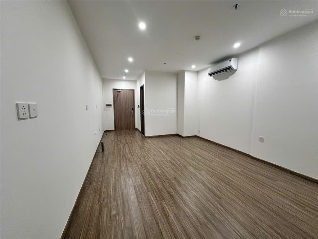 Chính chủ cần bán căn studio toà tc2 tầng 22 dt 29.5m2 giá 2,4 tỷ có thương lượng
