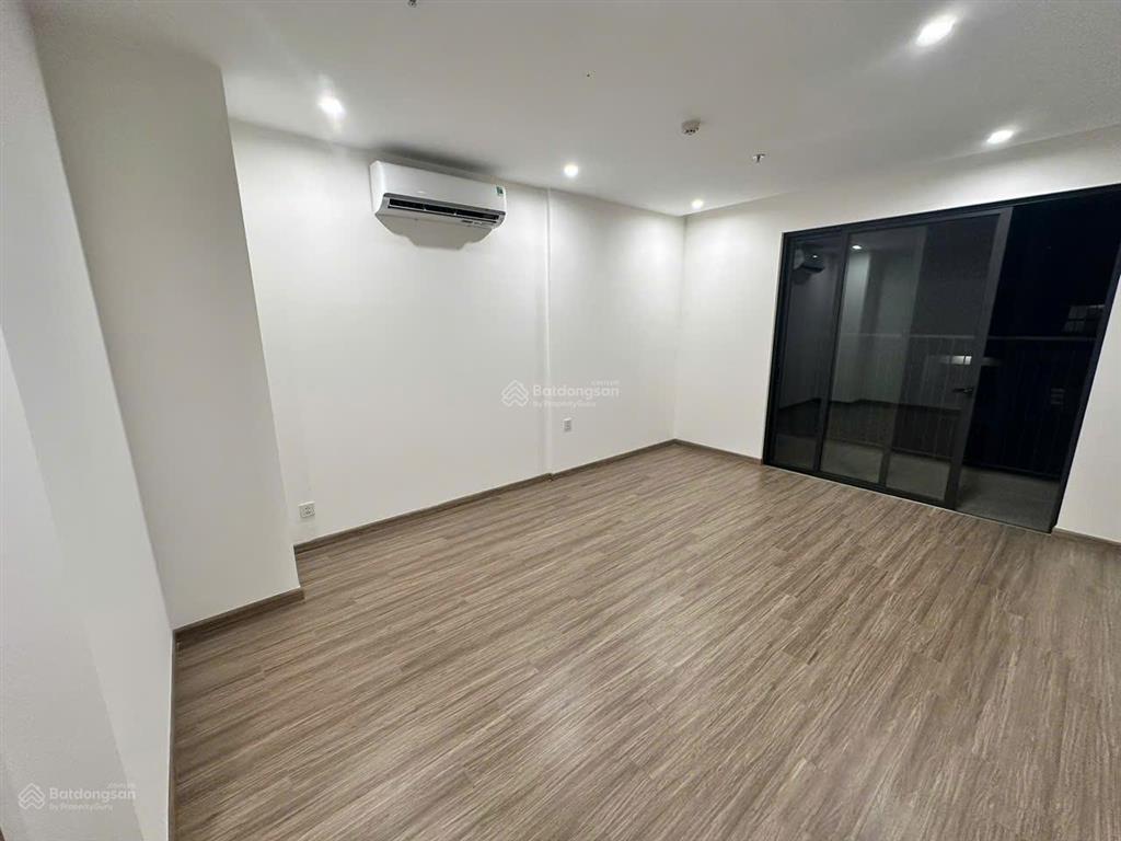 Chính chủ cần bán căn studio toà tc2 tầng 22 dt 29.5m2 giá 2,4 tỷ có thương lượng