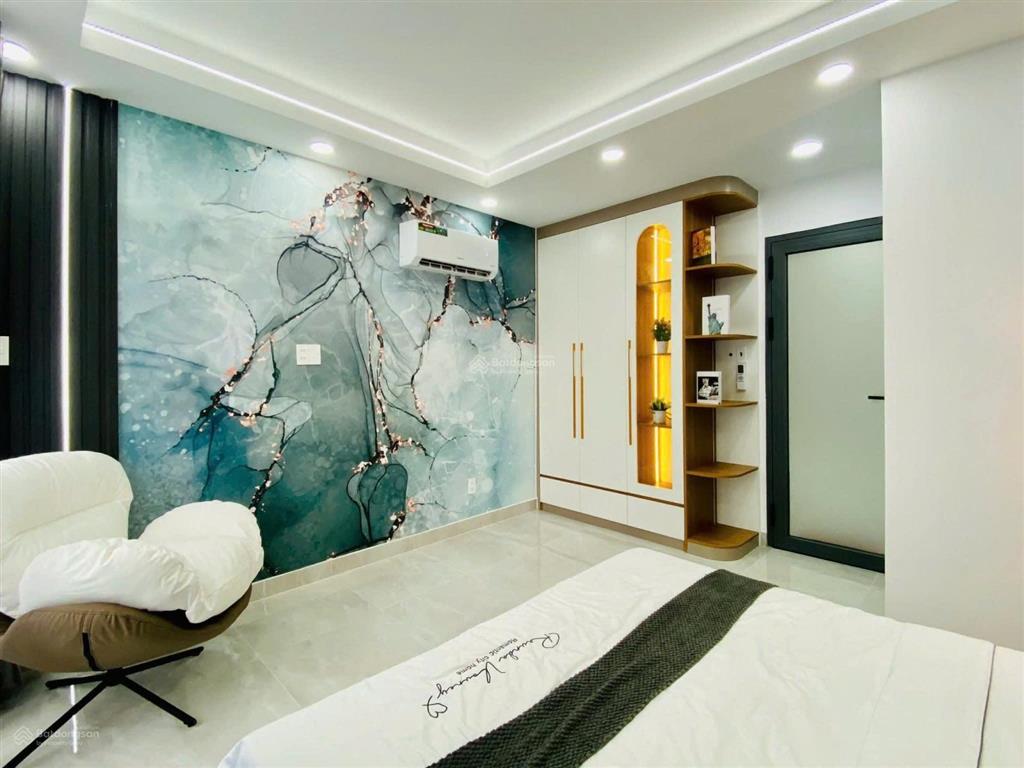 Nhà 2 mặt tiền hậu giang, 4 x16, 5 tầng đúc, có thang máy , 4pn 5wc, đường 6m xe hơi ngủ trong nhà