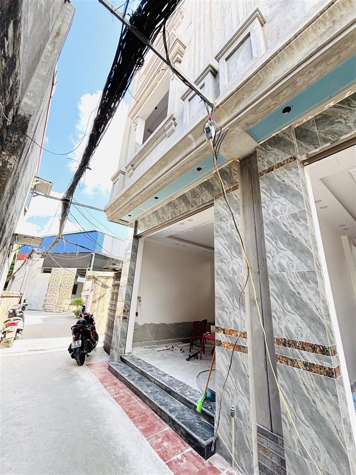 Bán gấp nhà riêng tại ngõ 350, hn, 3,2 tỷ, 46m2, 3pn, 3wc, 3 tầng, tây bắc